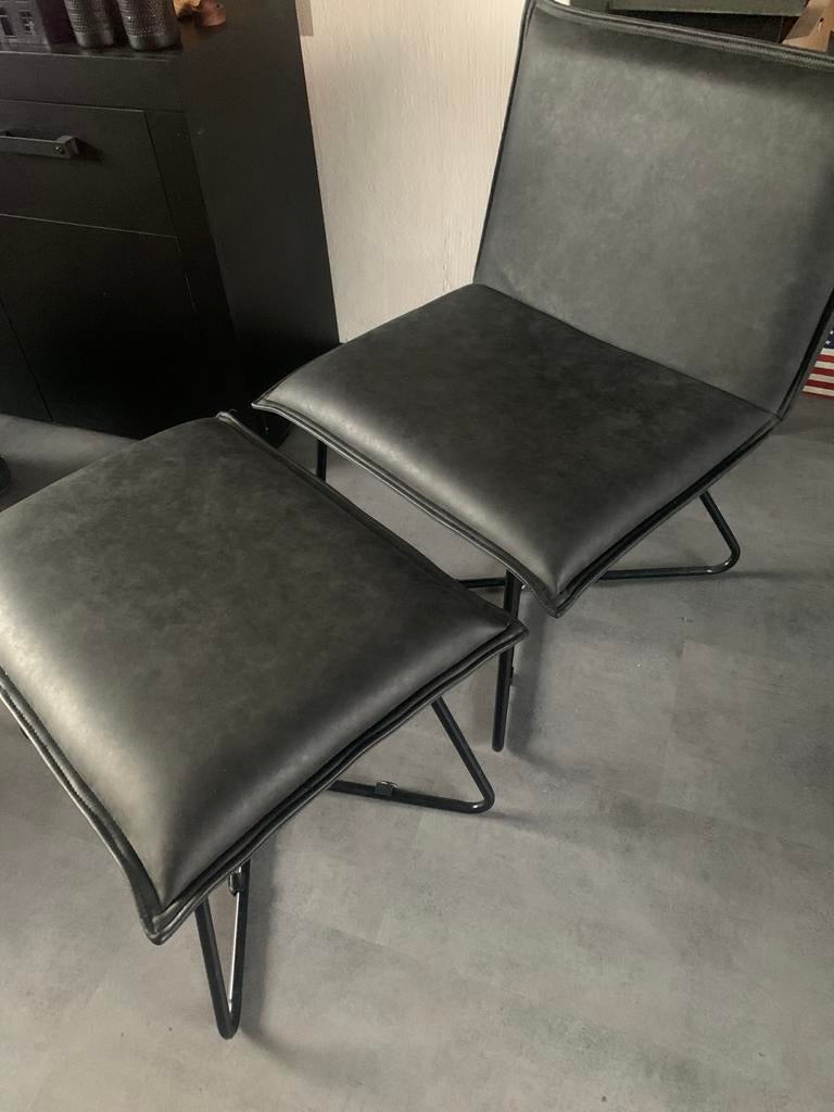Antraciet Stoel met Voetenbankje - 80cm Hoog, Huis en Inrichting, Ophalen, Gebruikt, Stof