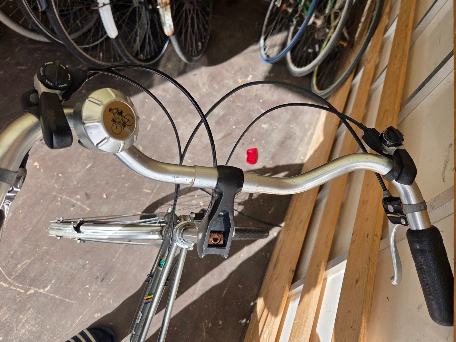 leuke partij oude race/toerfietsen, Ophalen