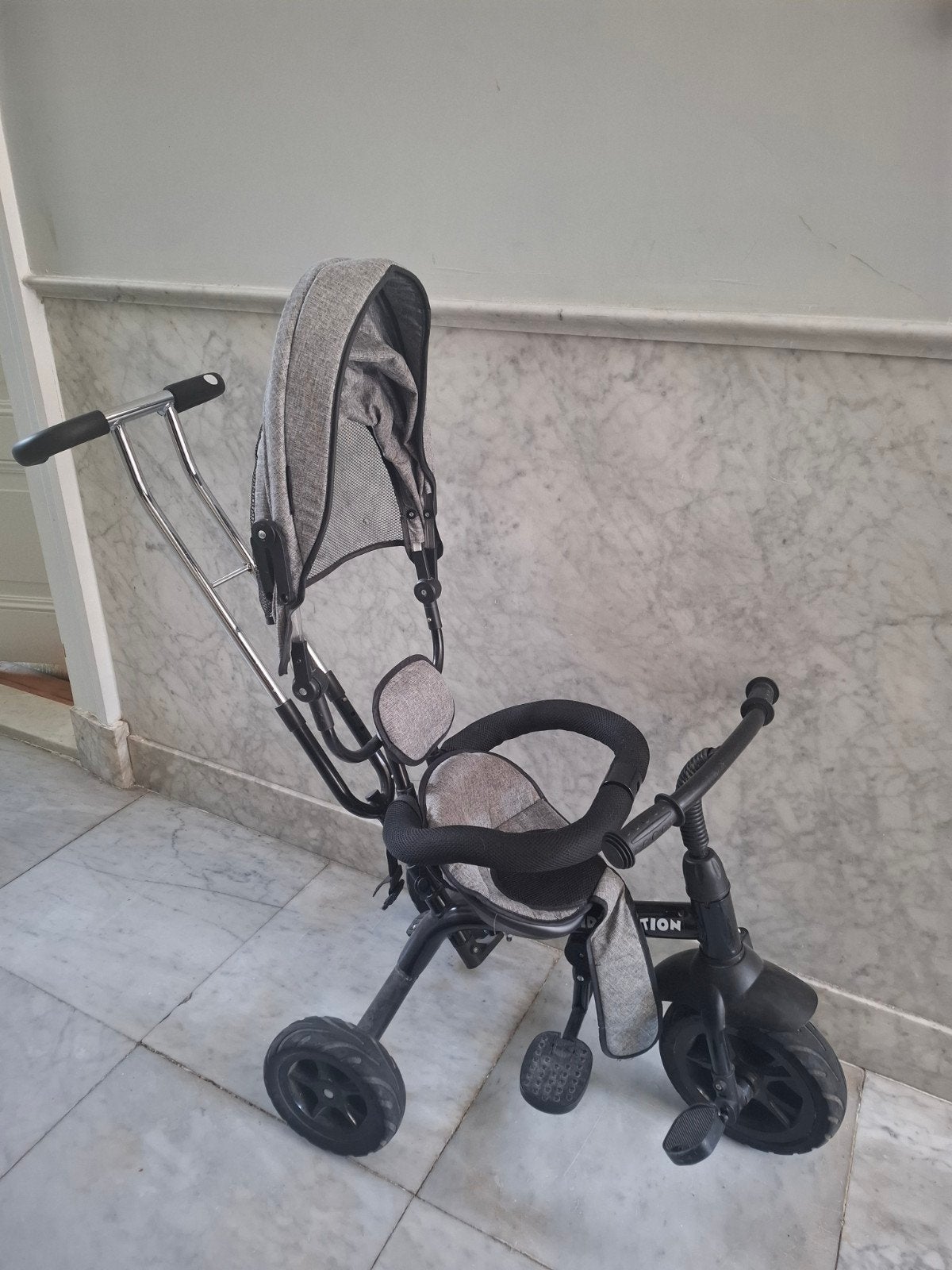 Driewieler met duwstang en buggy  kids motion, Ophalen of Verzenden, Gebruikt, Duwstang