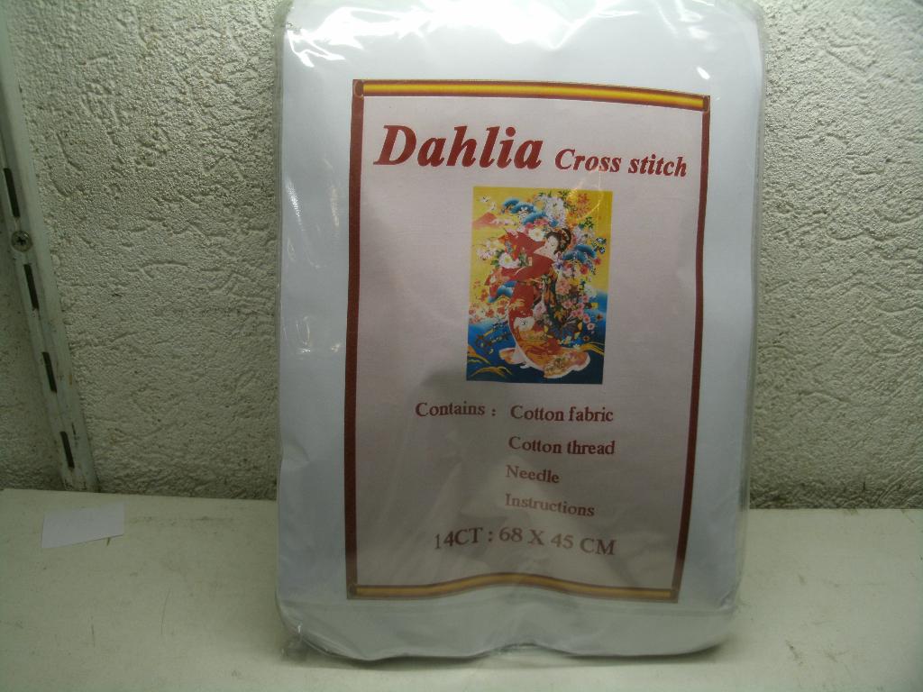 bg 60 parket dahlia cross stitch 68x45 560gr  10,00, Ophalen of Verzenden, Patroon