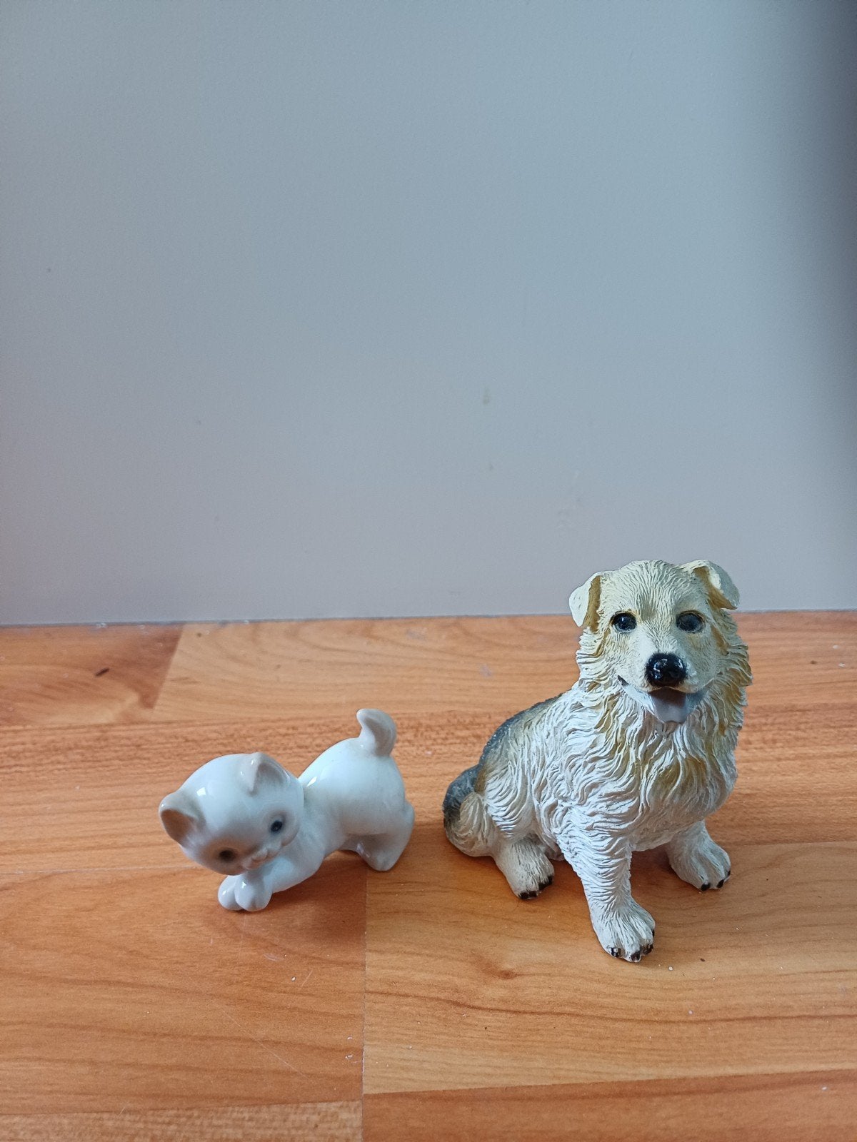 Schattige honden- en kattenbeeldjes - decoratie, Ophalen of Verzenden, Gebruikt, Hond of Kat, Beeldje of Figuurtje