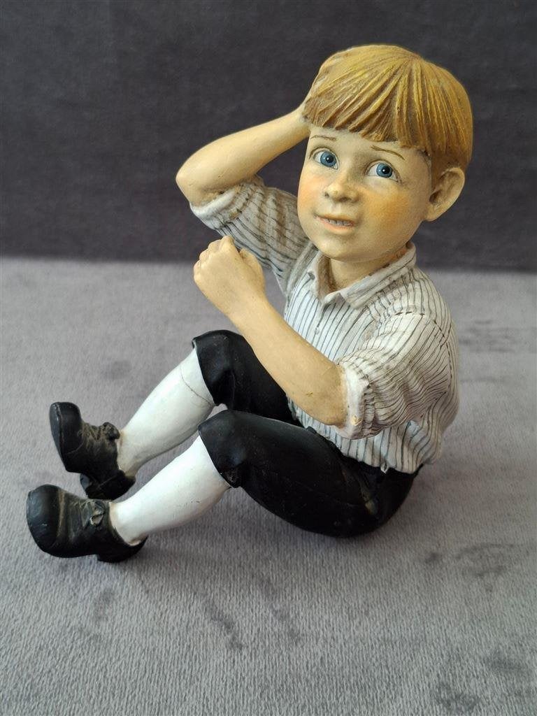 Candy Design Noorwegen, jongen met gebroken been, ong. 12,5, Verzamelen, Beelden en Beeldjes, Ophalen of Verzenden, Gebruikt