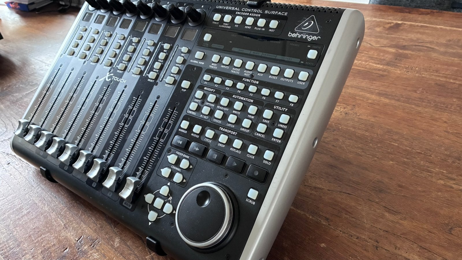 Behringer XR18 met Xtouch compleet, Muziek en Instrumenten, Mengpanelen, Ophalen of Verzenden, Gebruikt, 10 tot 20 kanalen, Microfooningang