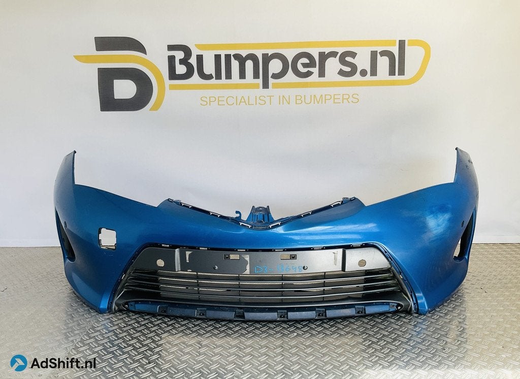 Bumper Toyota Auris 12-15 6xpdc 52119-02A20 Voorbumper 2-D3-, Bumper