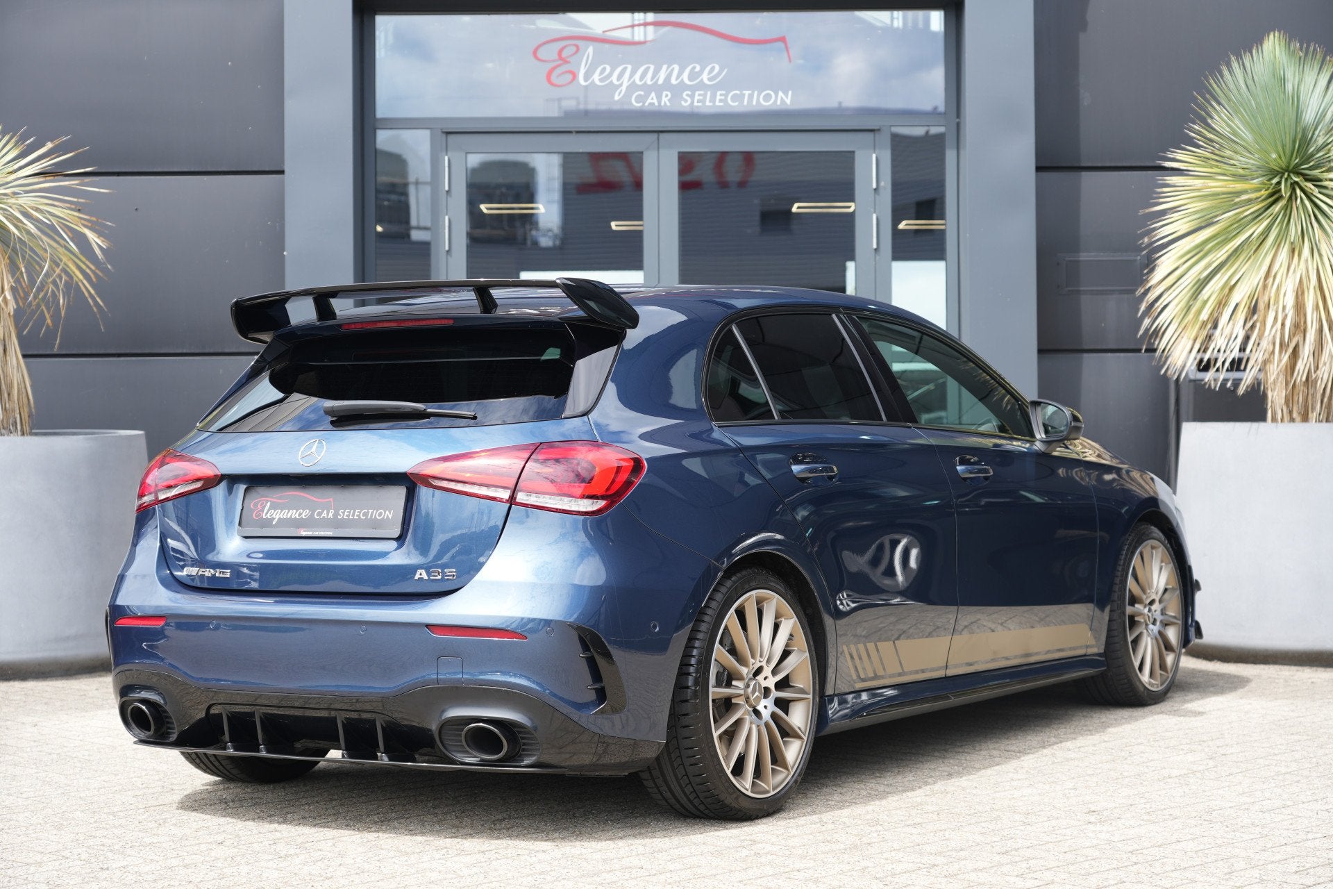 Mercedes-Benz A-Klasse AMG 35 4MATIC Edition 1 | 306PK | Per, Automaat, Gebruikt, 4 cilinders, 2000 kg