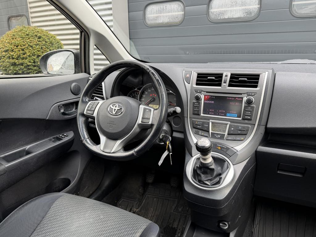 Toyota Verso-S 1.3 VVT-i Aspiration | Camera | Cruise Contro, Auto's, Voorwielaandrijving, Euro 5, Stof, Gebruikt
