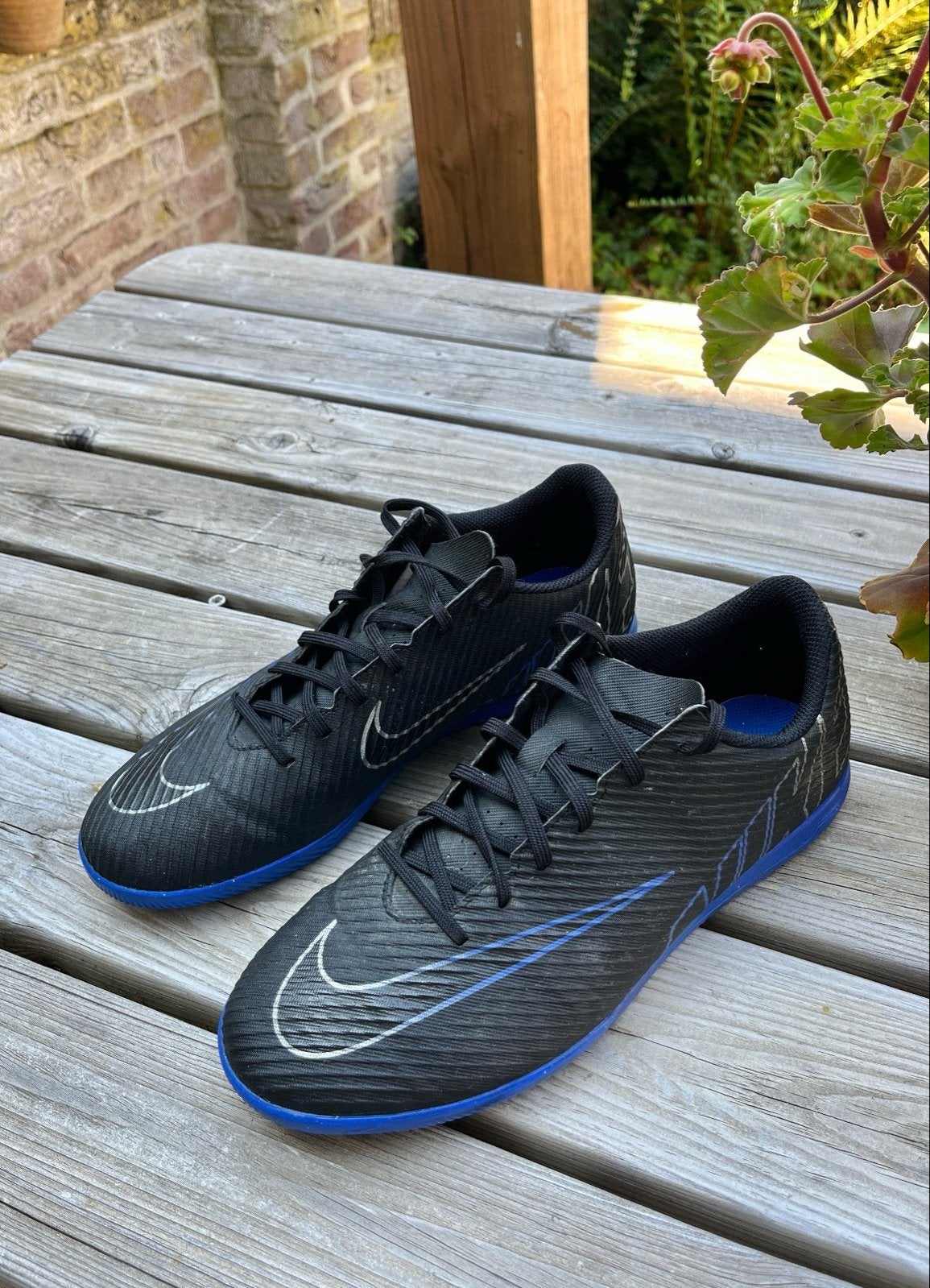 Nike zaalvoetbalschoenen, Ophalen of Verzenden, Zo goed als nieuw, Schoenen