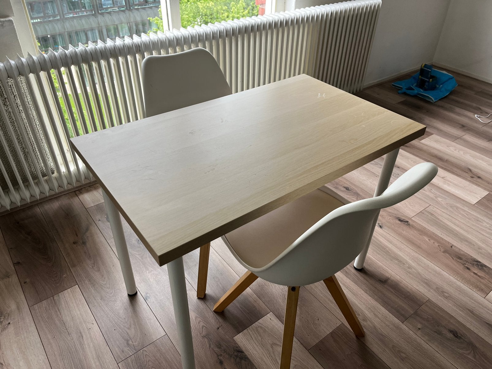 Leuke set: Tafeltje met twee stoelen, Ophalen, Tot twee personen, 50 tot 100 cm, Zo goed als nieuw