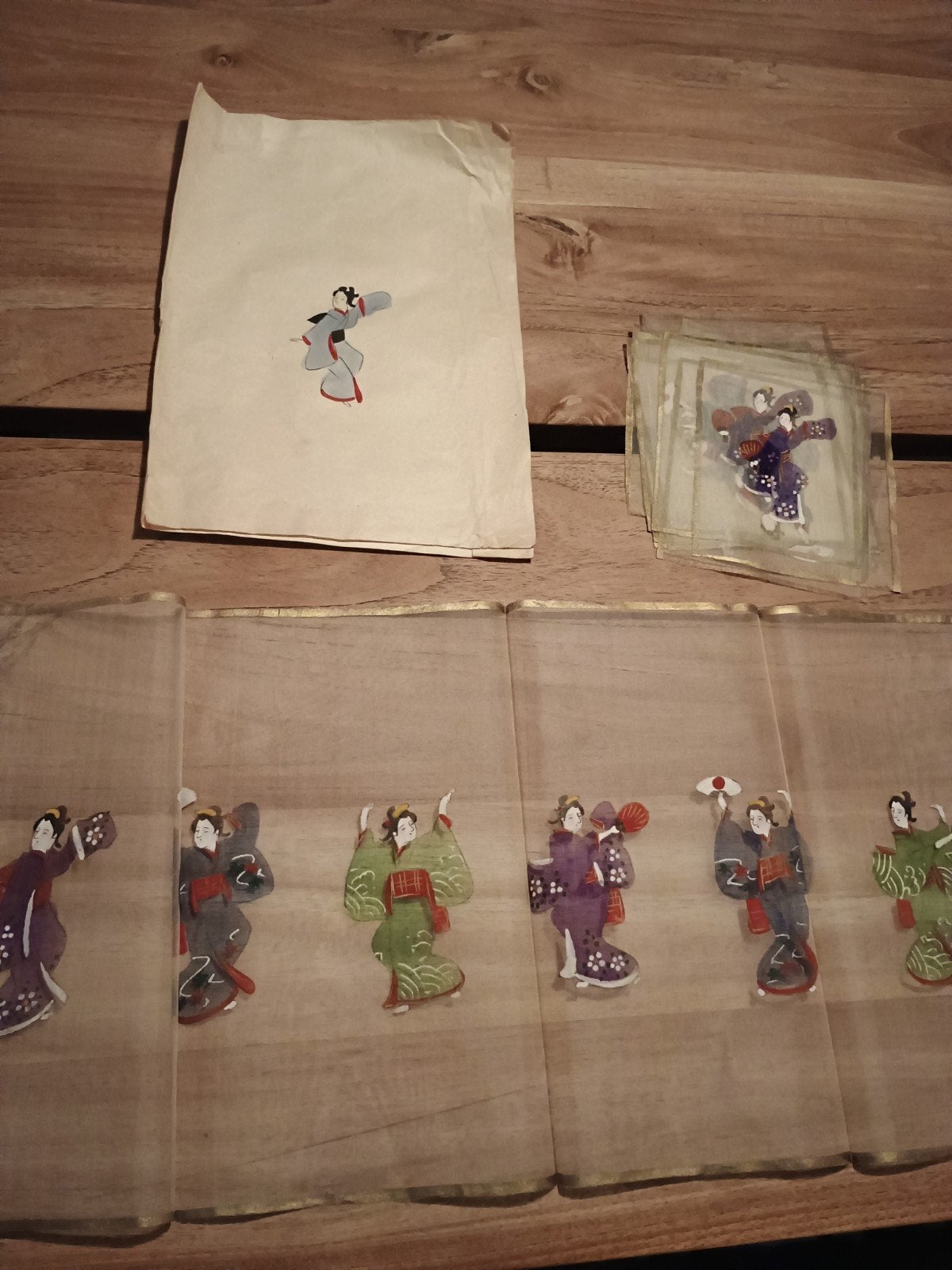 Japanse Geisha zijden schilderijen, Wanddecoratie, Textiel, Geschilderd, Ophalen of Verzenden