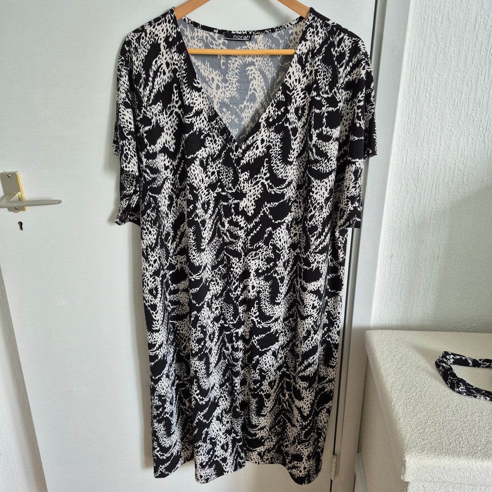 NORAH jurk maat XXL, zwart-wit print, zo goed als nieuw, Kleding | Dames, Jurken, Zwart, Maat 46/48 (XL) of groter, Ophalen of Verzenden