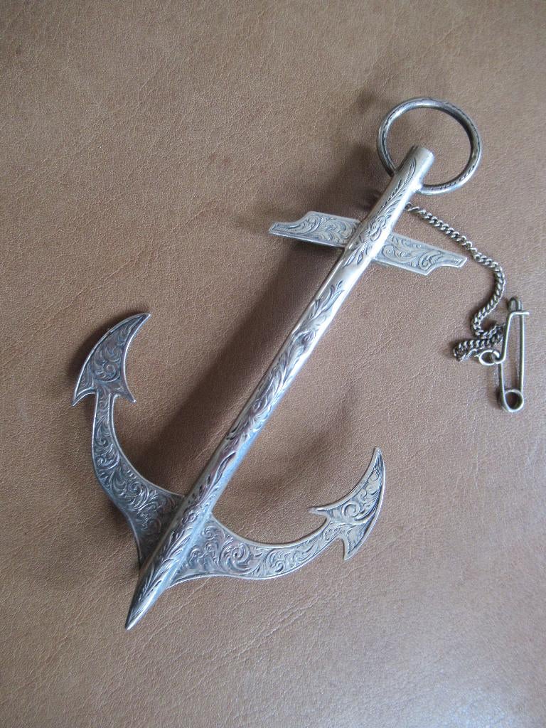 ANKER Broche speld met veiligheidsslotje 10,5 cm lang € 20, Ophalen of Verzenden, Overige materialen, Broche