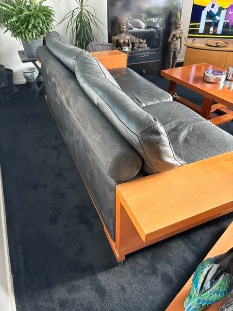 Foto 9 van Roche Bobois meubelen
