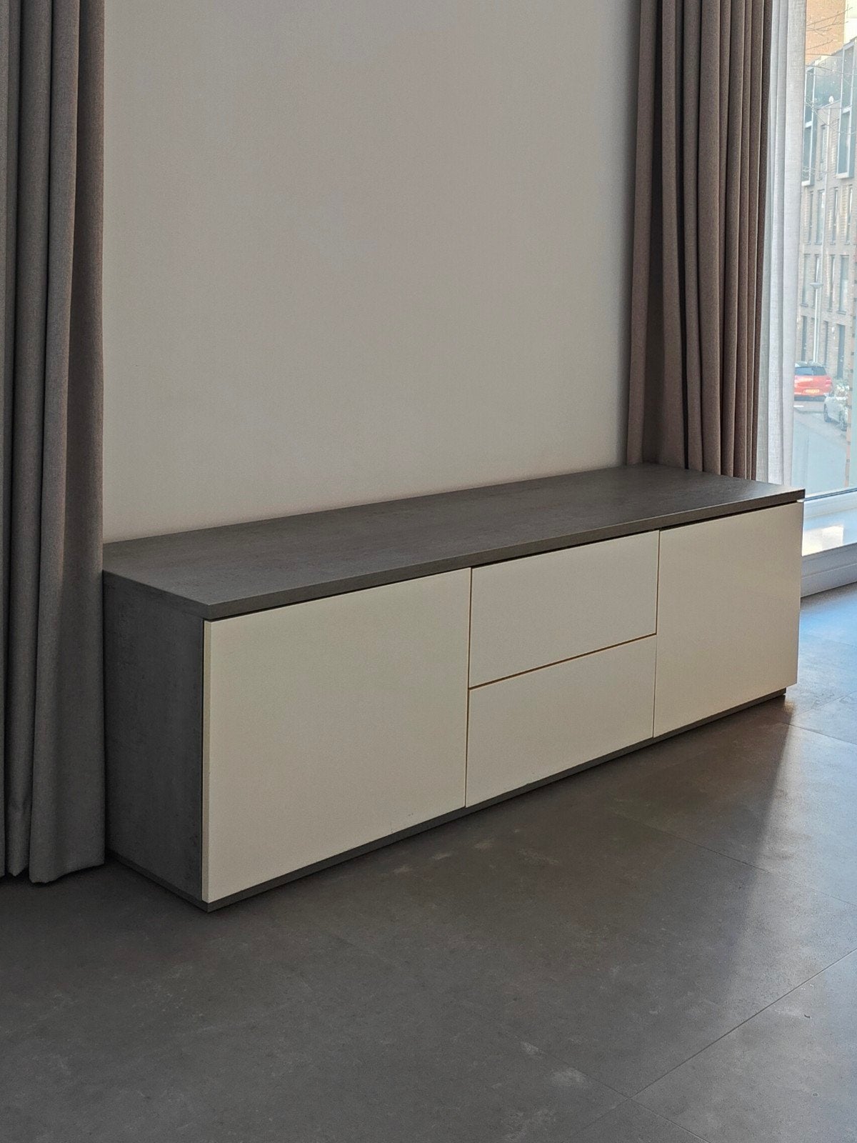 Jysk TV meubel. Wit met Grijs, Gebruikt, 100 tot 150 cm, Ophalen of Verzenden, Minder dan 100 cm