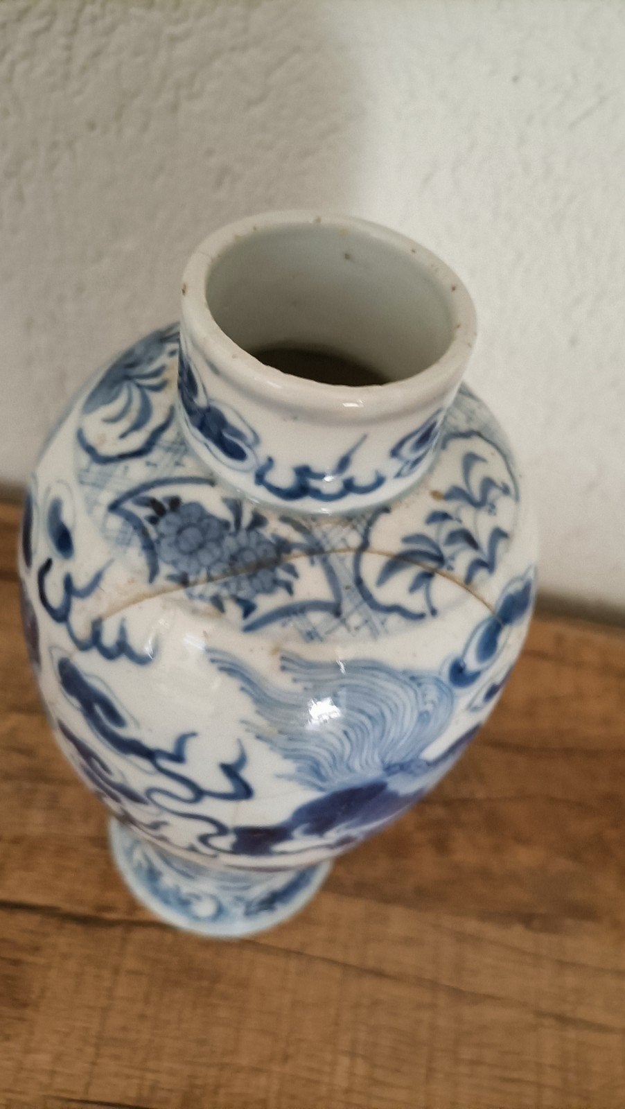Antieke Chinese Blauw-Witte Porseleinen Vaas met Vissen, Antiek en Kunst, Ophalen