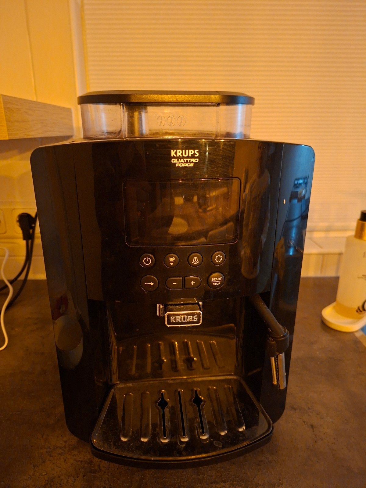 Krups Quattro Force Volautomatische Espressomachine, Ophalen, Espresso apparaat, 10 kopjes of meer, Koffiebonen