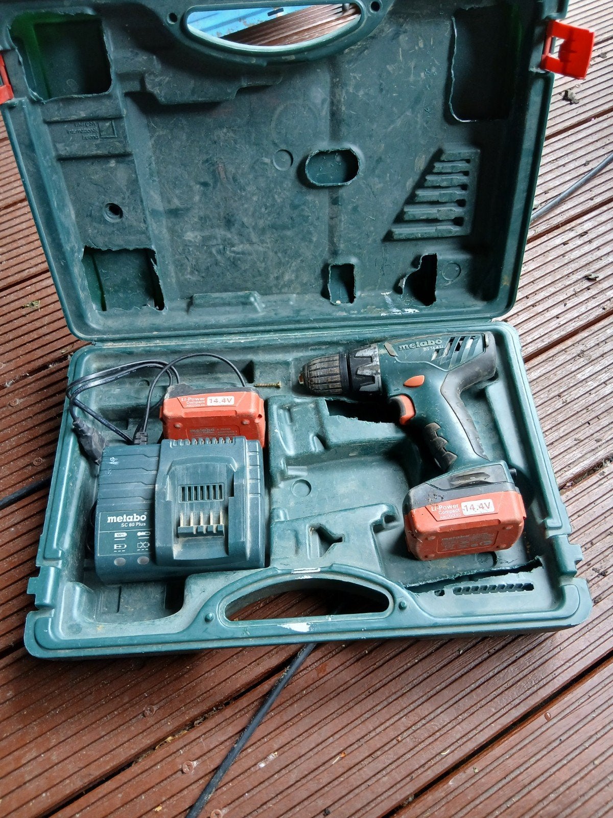 Metabo BS 14.4 Li Accuboormachine met lader en accu, Ophalen of Verzenden, Gebruikt, Minder dan 400 watt, Boor- en Schroefmachine