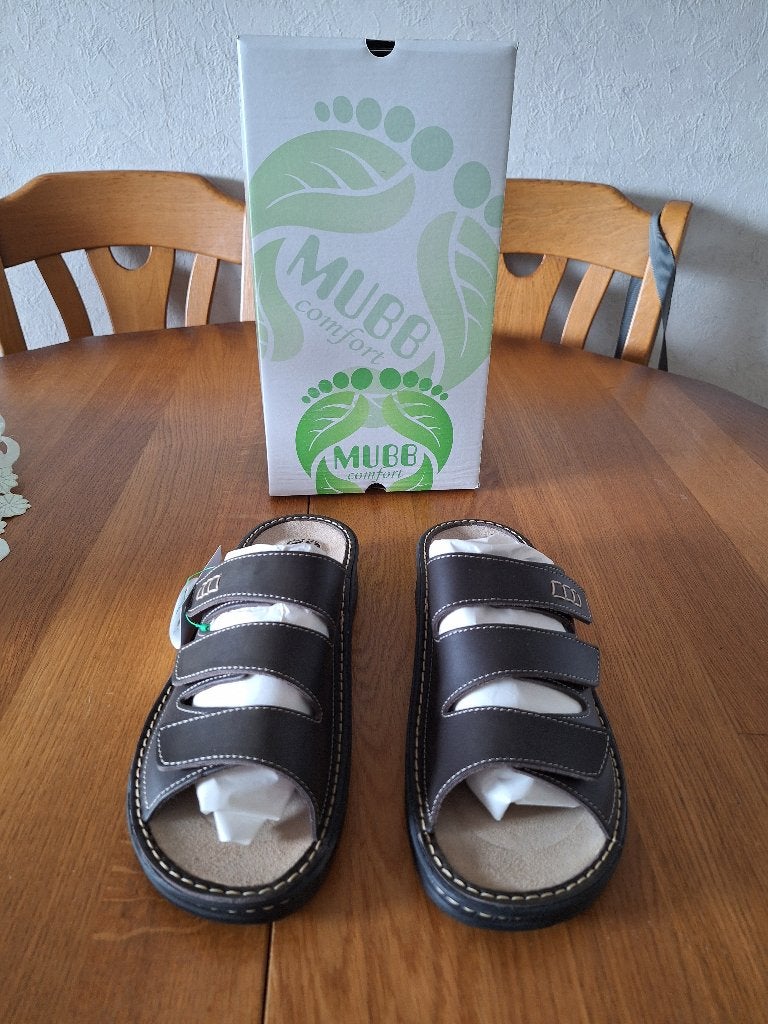 Slippers, Slippers, Bruin, Nieuw, Ophalen of Verzenden