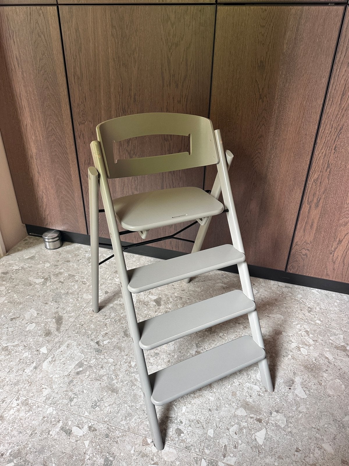 KAOS Kinderstoel Hout, Kinderen en Baby's, Kinderstoelen, Ophalen, Zo goed als nieuw, Overige typen