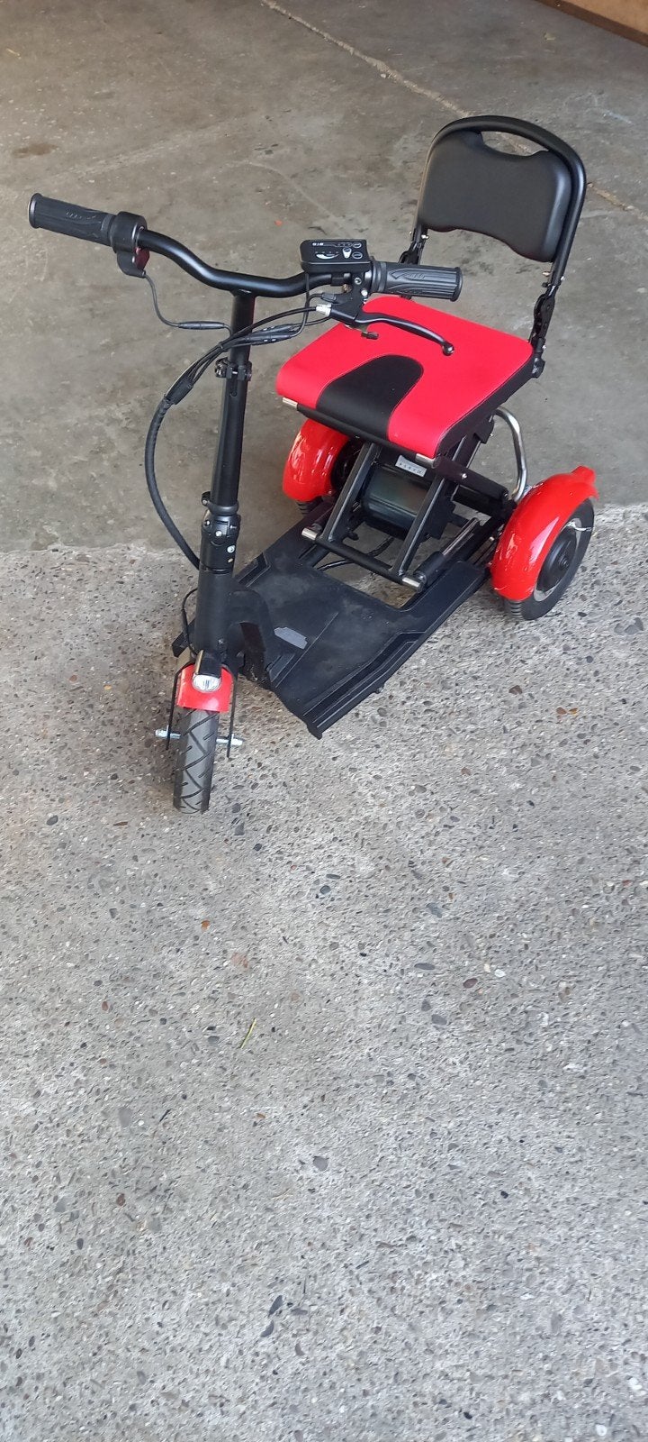 Compacte scootmobiel, Ophalen, 46 km of meer, 10 km/u of minder