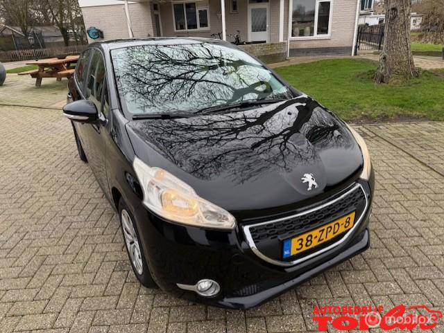 Peugeot 208 1.2 VTi Envy, airco, cruise, Navi, Apk 30-1-2027, Voorwielaandrijving, Euro 5, Gebruikt, 31 €/maand