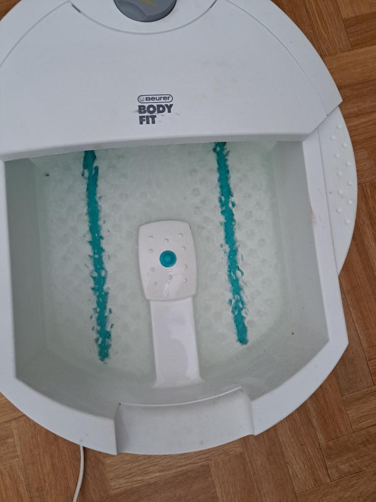 bubbelvoetenbad massagebad, Ophalen of Verzenden, Zo goed als nieuw, Hand- en Voetverzorging