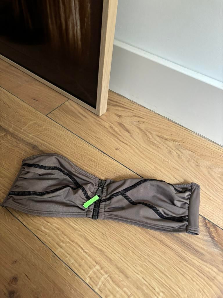 H&M legergroen bikini topje,badkleding,bandeau top rits, 38, Kleding | Dames, Badmode en Zwemkleding, Nieuw, Bikini, Groen, Ophalen of Verzenden