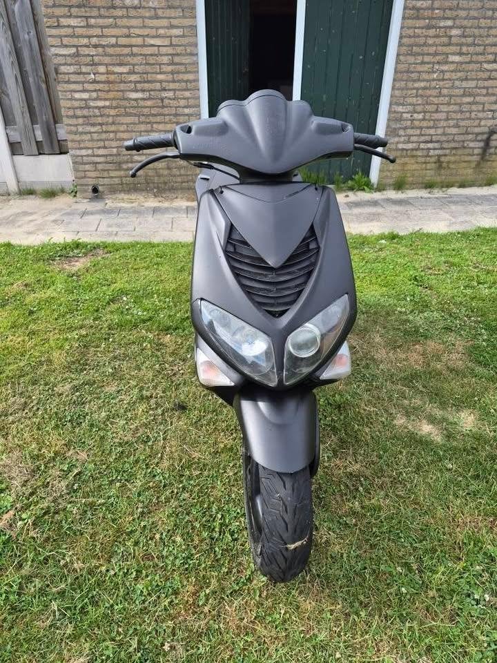 Scooter Peugeot speedfight 2 50cc snor Luchtgekoeld, Fietsen en Brommers, Ophalen, Gebruikt, Speedfight, Benzine