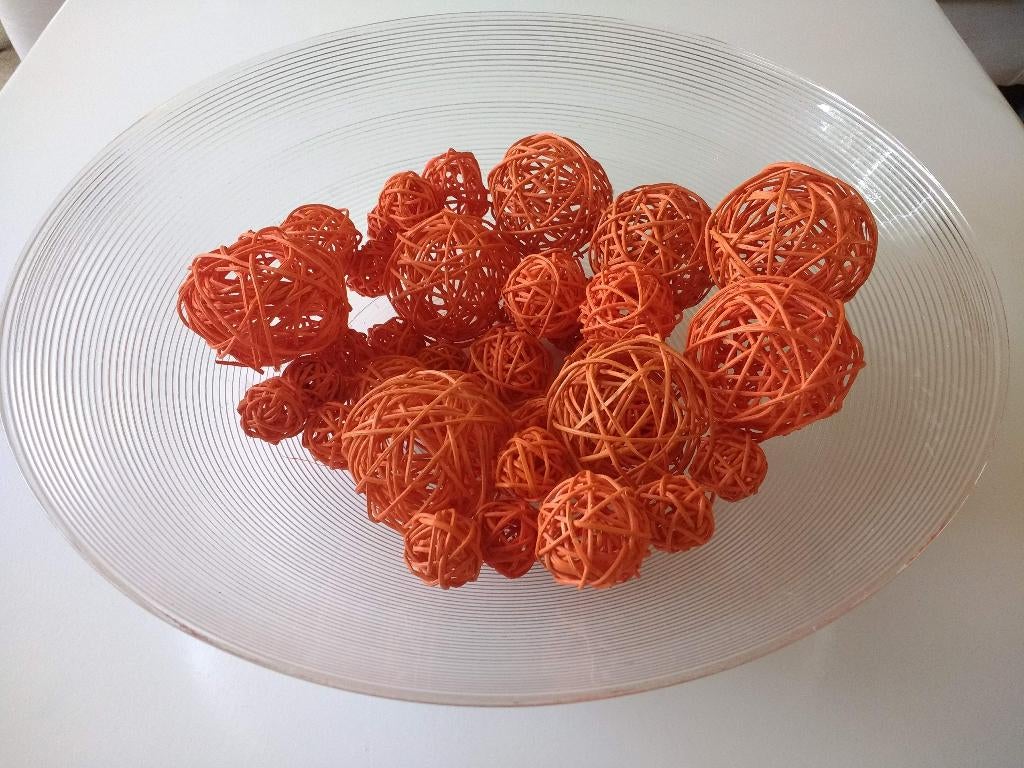 Decoratie bollen van riet oranje oplopend in maat 35 stuks, Ophalen of Verzenden, Zo goed als nieuw, Oranje, Overige materialen