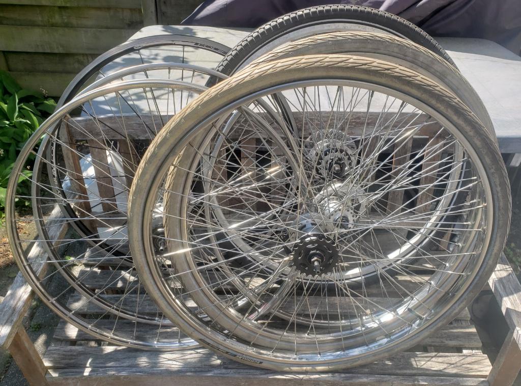 Fietswielen 28" X 622 en 635, voor en achter, Fietsen en Brommers, Gebruikt, Staal, Stadsfiets, Ophalen