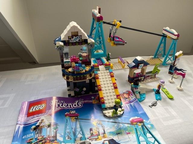 Lego 41324 Friends Wintersport skilift, Kinderen en Baby's, Speelgoed | Duplo en Lego, Ophalen, Lego, Friends, Zo goed als nieuw