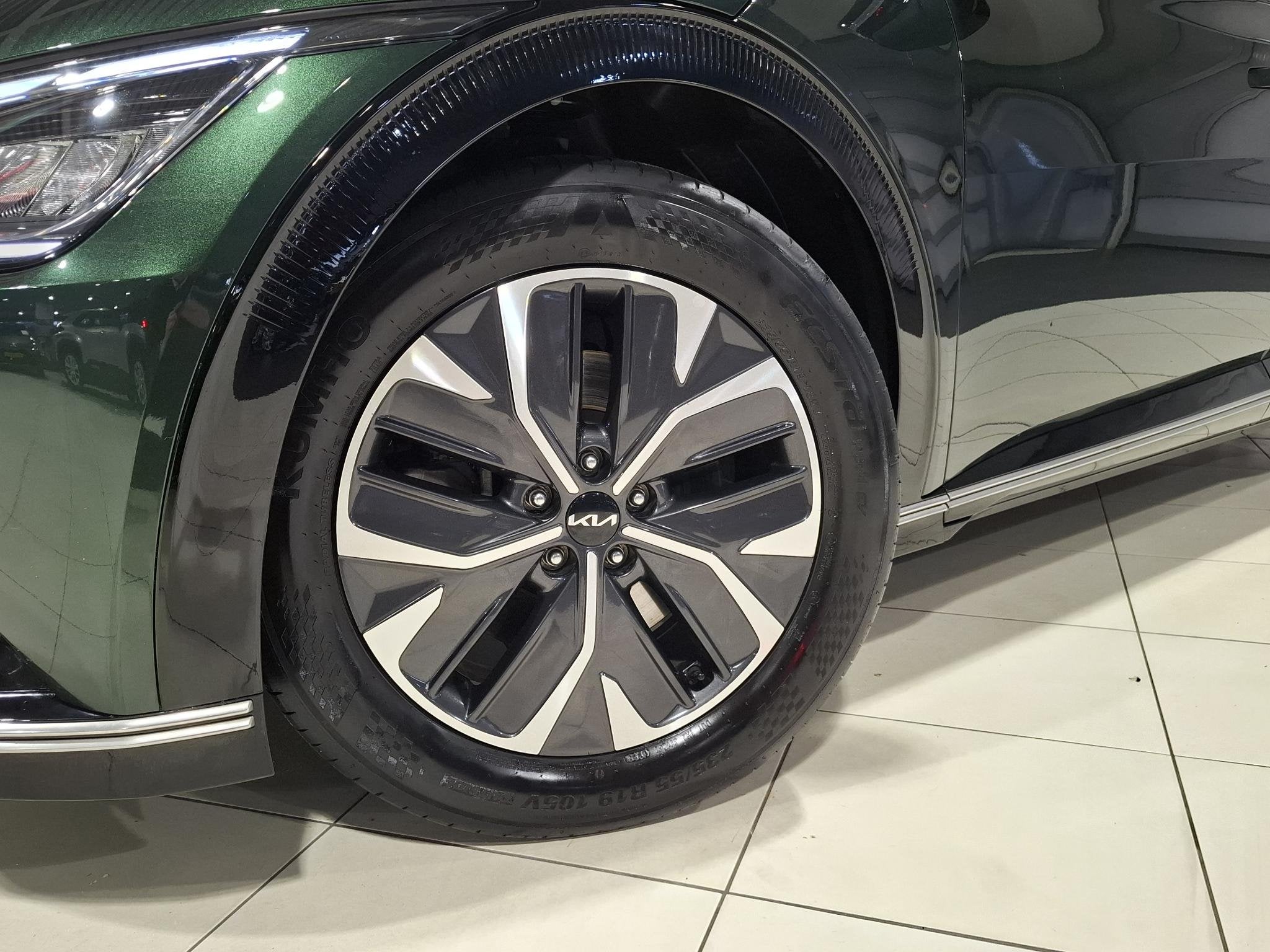 Kia EV6 Plus Advanced 77.4 kWh Trekhaak, Stoel en stuur verw, Auto's, Automaat, 228 pk, Achterwielaandrijving, Gebruikt