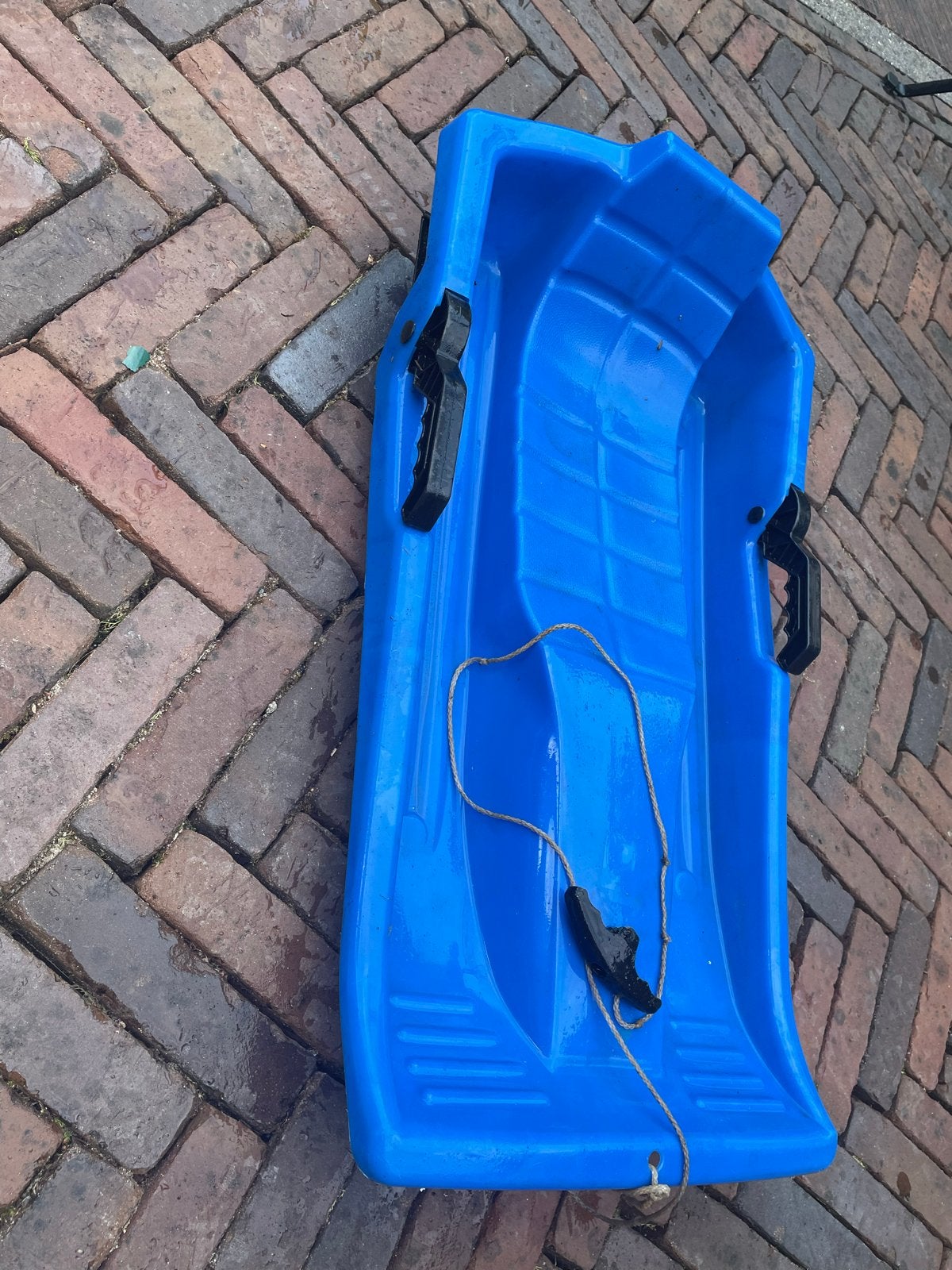 Blauwe slee met handvatten en trekkoord, Ophalen, Gebruikt, Kunststof