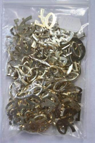 100 stuks jubileumgetal goudkleur15mm, Ophalen of Verzenden, Nieuw, Goud, Knutselmateriaal