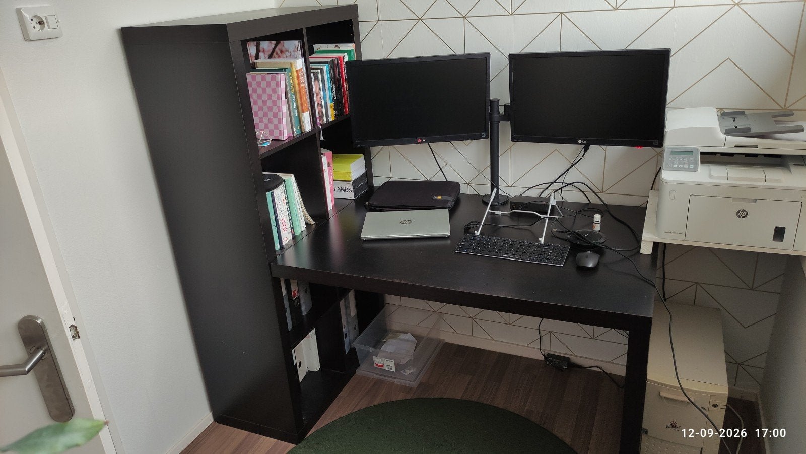 Ikea kallax kast en bureau zwart, Ophalen, Zwart, Zo goed als nieuw, IKEA