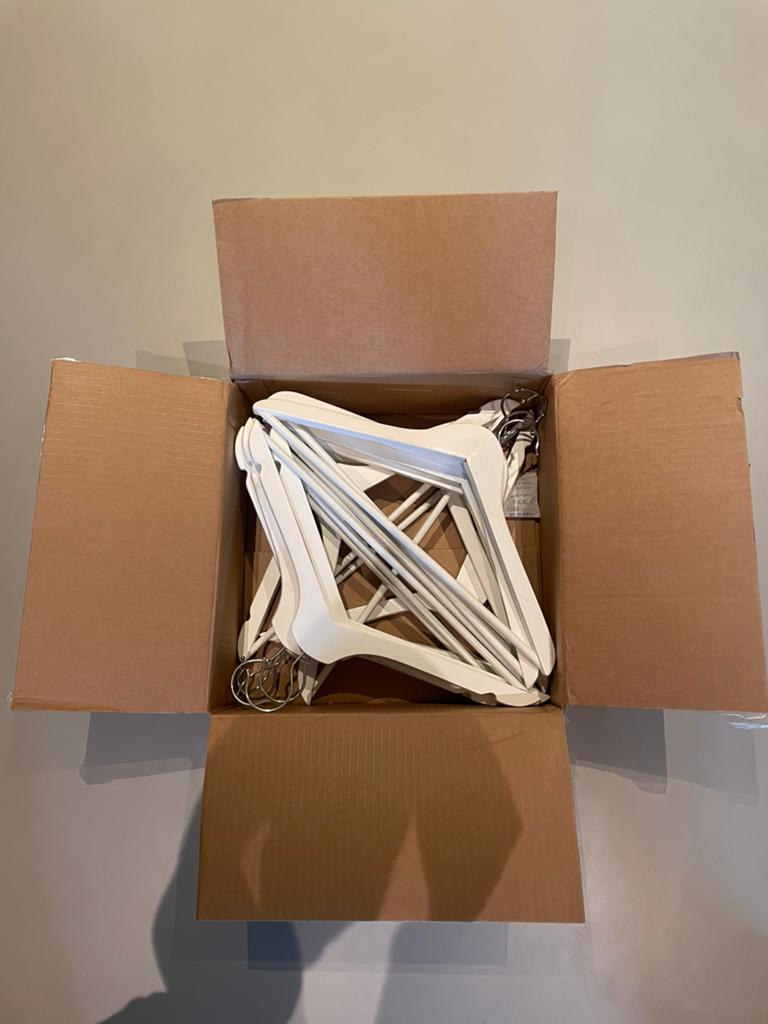 Witte Kledinghangers te koop, Ophalen, Hout