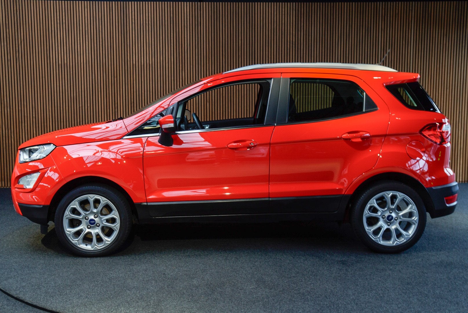 Ford EcoSport 1.0 EcoBoost Titanium Leer Navi PDC Climate C., Voorwielaandrijving, Stof, Gebruikt, Zwart