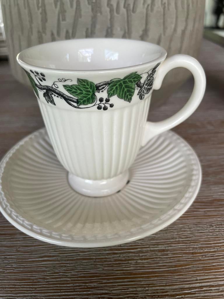 Wedgewood kopjes en schotels Stratford, Huis en Inrichting, Keuken | Servies, Gebruikt, Ophalen of Verzenden, Overige stijlen