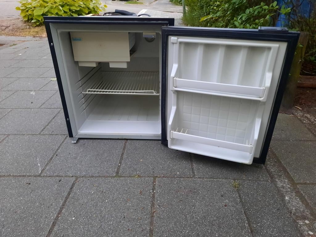 Indel B isotherm camper boot compressor koelkast op 12v 24v, Watersport en Boten, Ophalen of Verzenden, Gebruikt, Overige typen