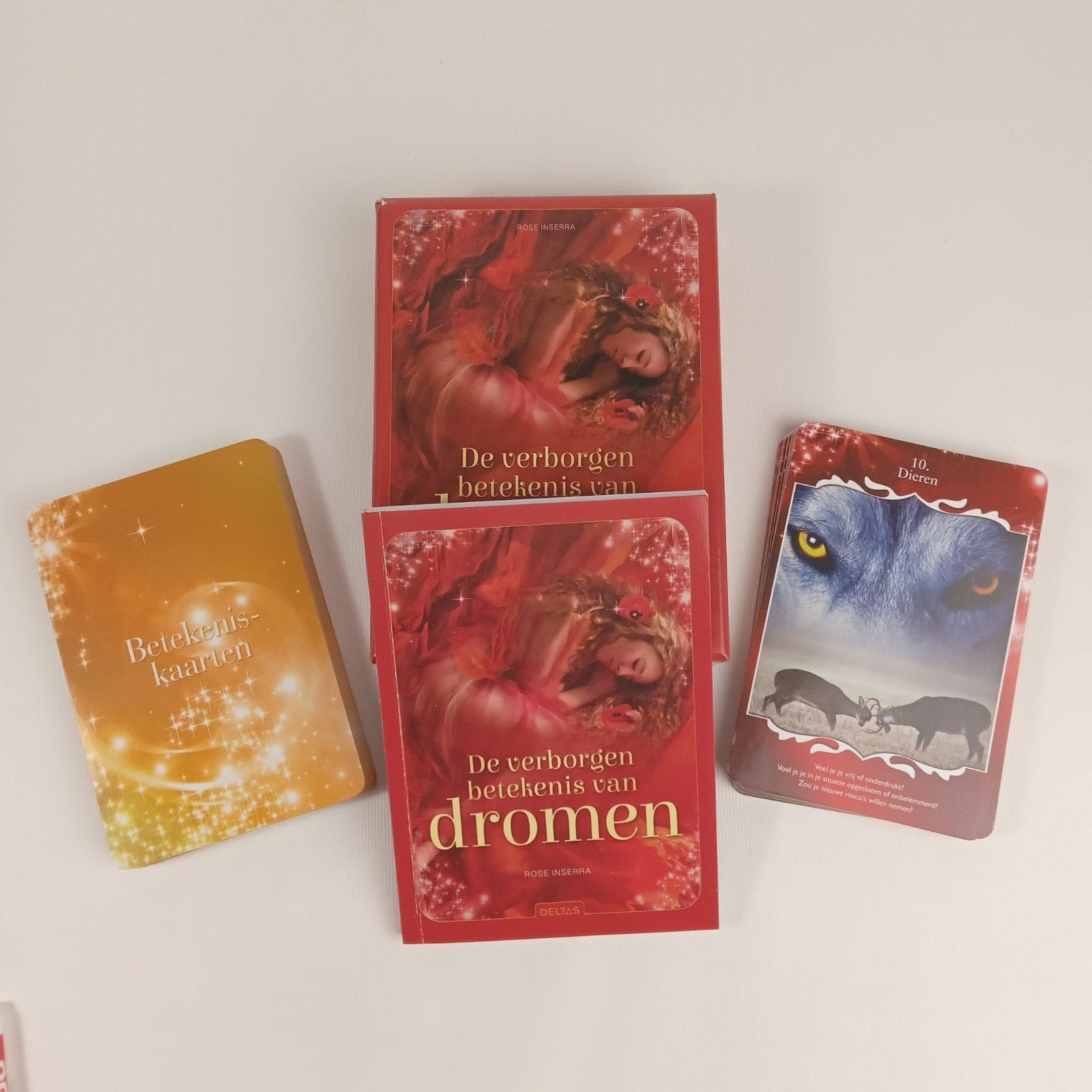 De verborgen betekenis van dromen - Boek en kaartenset, Gelezen, Achtergrond en Informatie, Spiritualiteit algemeen, Ophalen of Verzenden