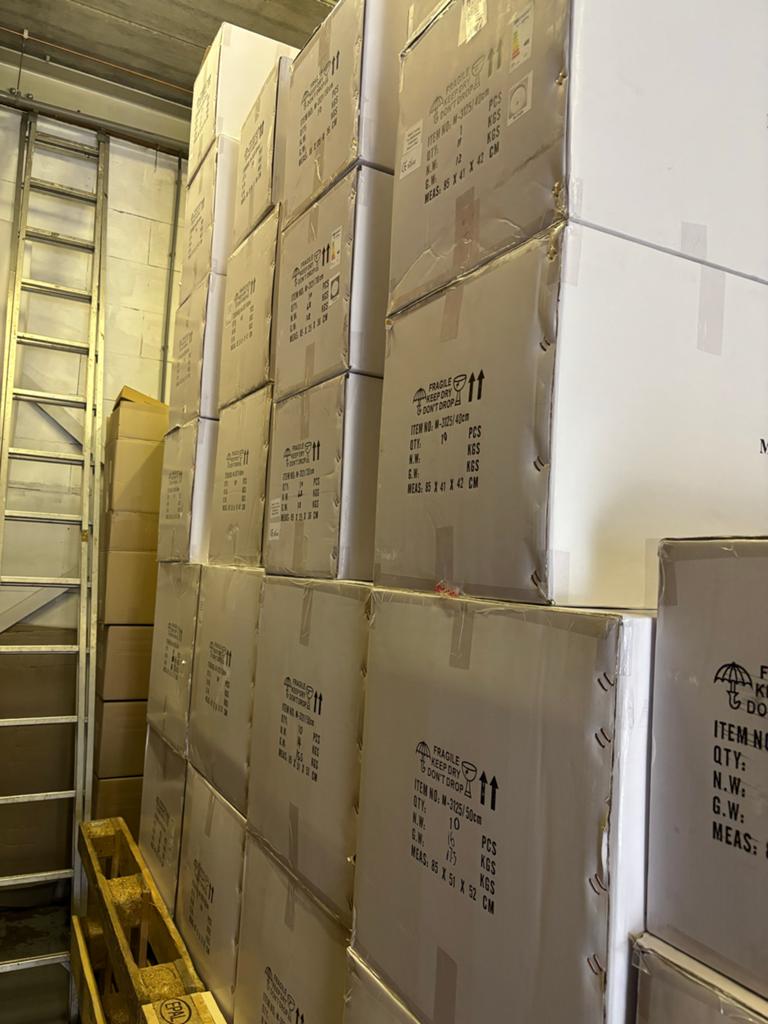 Groothandel Partij Hanglampen & Plafonnières met Afstandsbed, Huis en Inrichting, Woonaccessoires | Overige, Ophalen, ., Nieuw