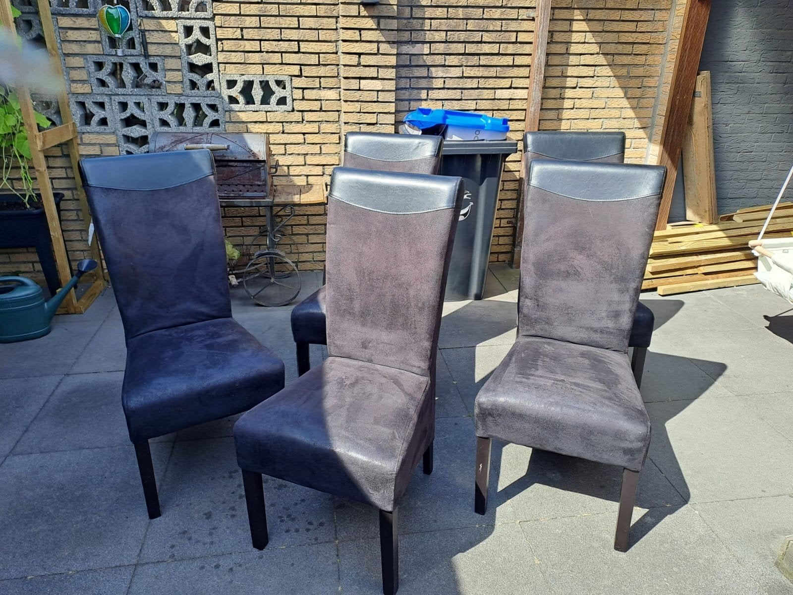 Set van 5 donkergrijze eetkamerstoelen, Modern, Klassiek, Gebruikt, Ophalen of Verzenden, Vier