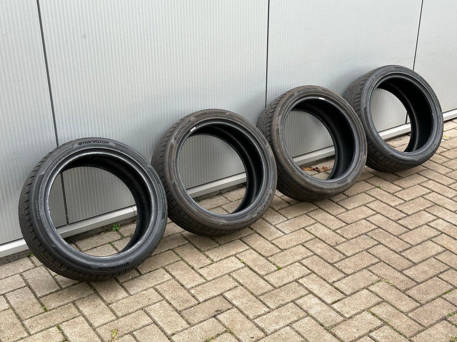4x Hankook banden 205/45/17 met 4-5 mm profiel, Ophalen, Gebruikt, 17 inch, 205 mm