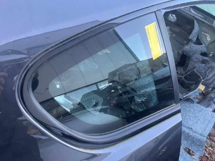 Driehoeks Ruit rechts-achter van een Maserati Granturismo, Auto-onderdelen, Ruiten en Toebehoren, Maserati, Gebruikt, -, -