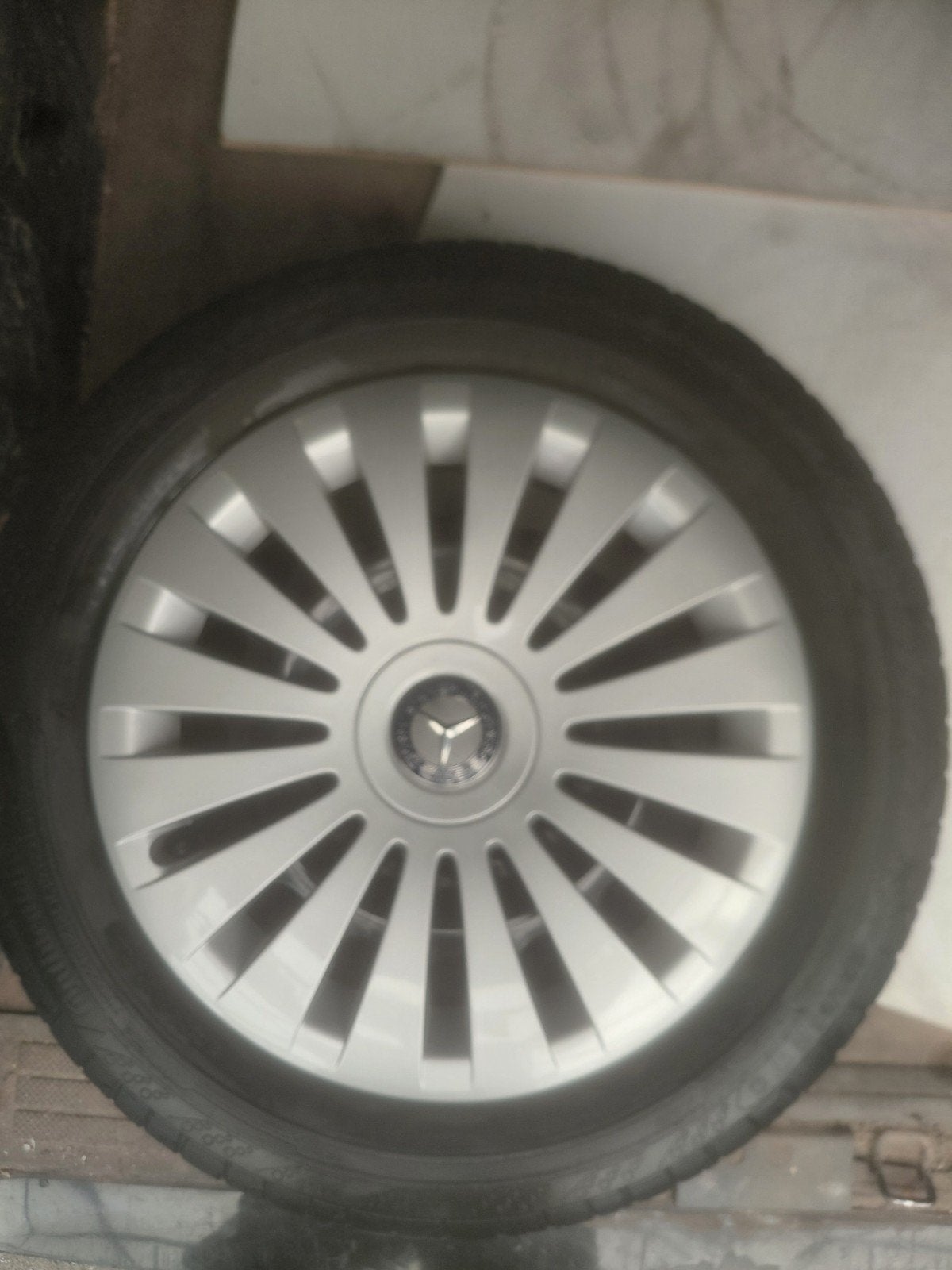 Stalen velgen met wieldoppen Mercedes Vito W447., 16 inch, Zomerbanden, Bestelwagen, Gebruikt