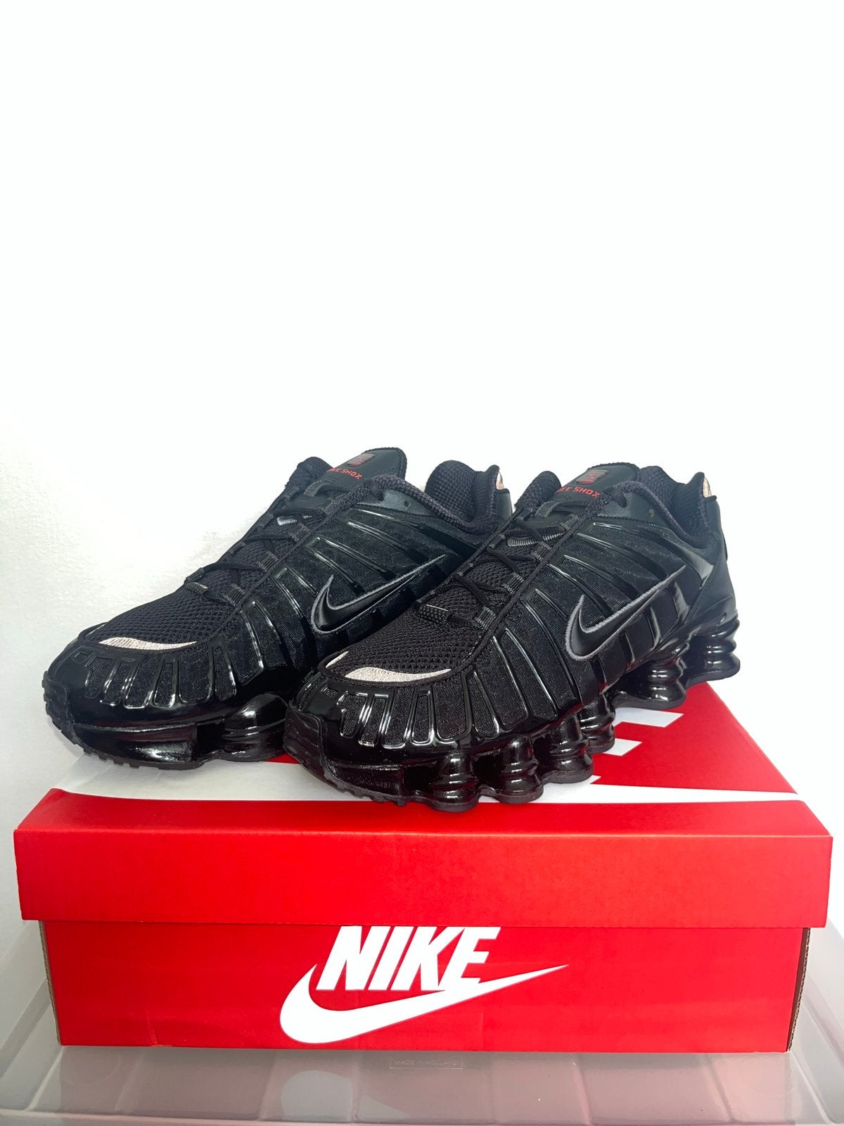 Nike Shox - Nieuw in doos, Ophalen of Verzenden, Nieuw, Zwart, Sneakers of Gympen