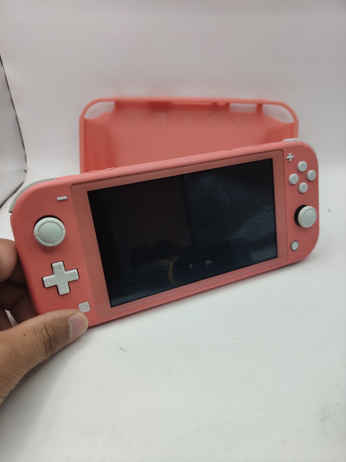 Nintendo Switch Lite Roze, Spelcomputers en Games, Spelcomputers | Nintendo Switch Lite, Support@nintendo.com, 11-1 Hokotate-cho, Kamitoba, Minami-ku, Kyoto 601-8501, Japan