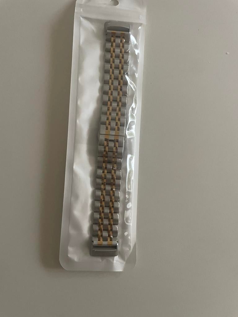 Nieuwe Fitbit Armband - Zilver/Goud, Ophalen of Verzenden, Zo goed als nieuw