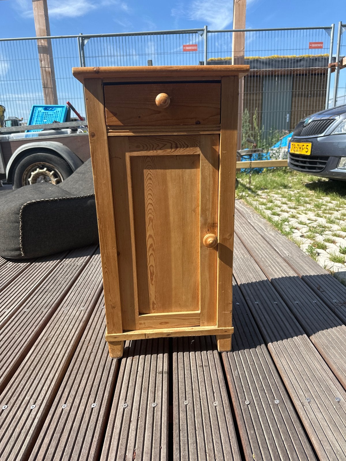 Oud grenen kastje met lade en deurtje - H79xB40xD36, Ophalen