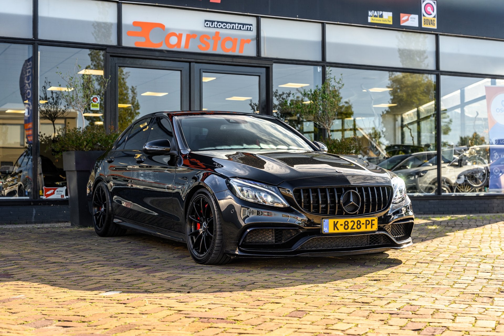 Mercedes-Benz C-klasse AMG 63|Burmester|Camera, Auto's, Automaat, Achterwielaandrijving, Gebruikt, Zwart