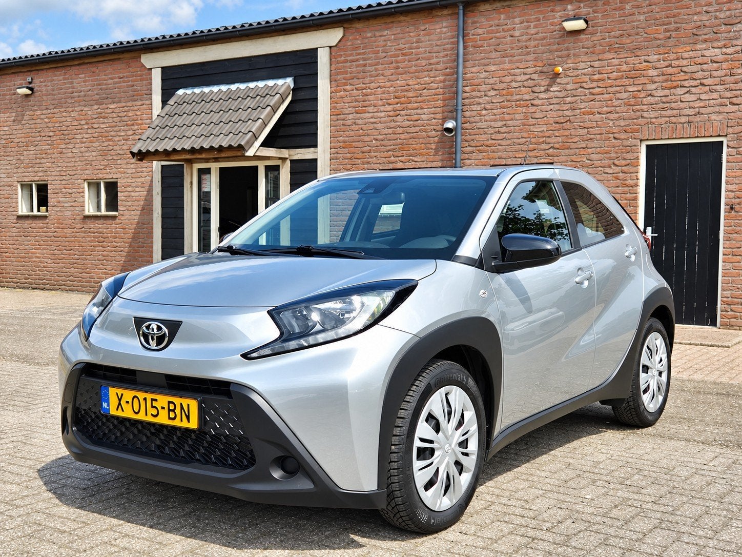 Toyota Aygo X 1.0 Vvt-i MT I Garantie I Camera I Carplay, Dealer onderhouden, Stof, 920 kg, Met garantie (alle)